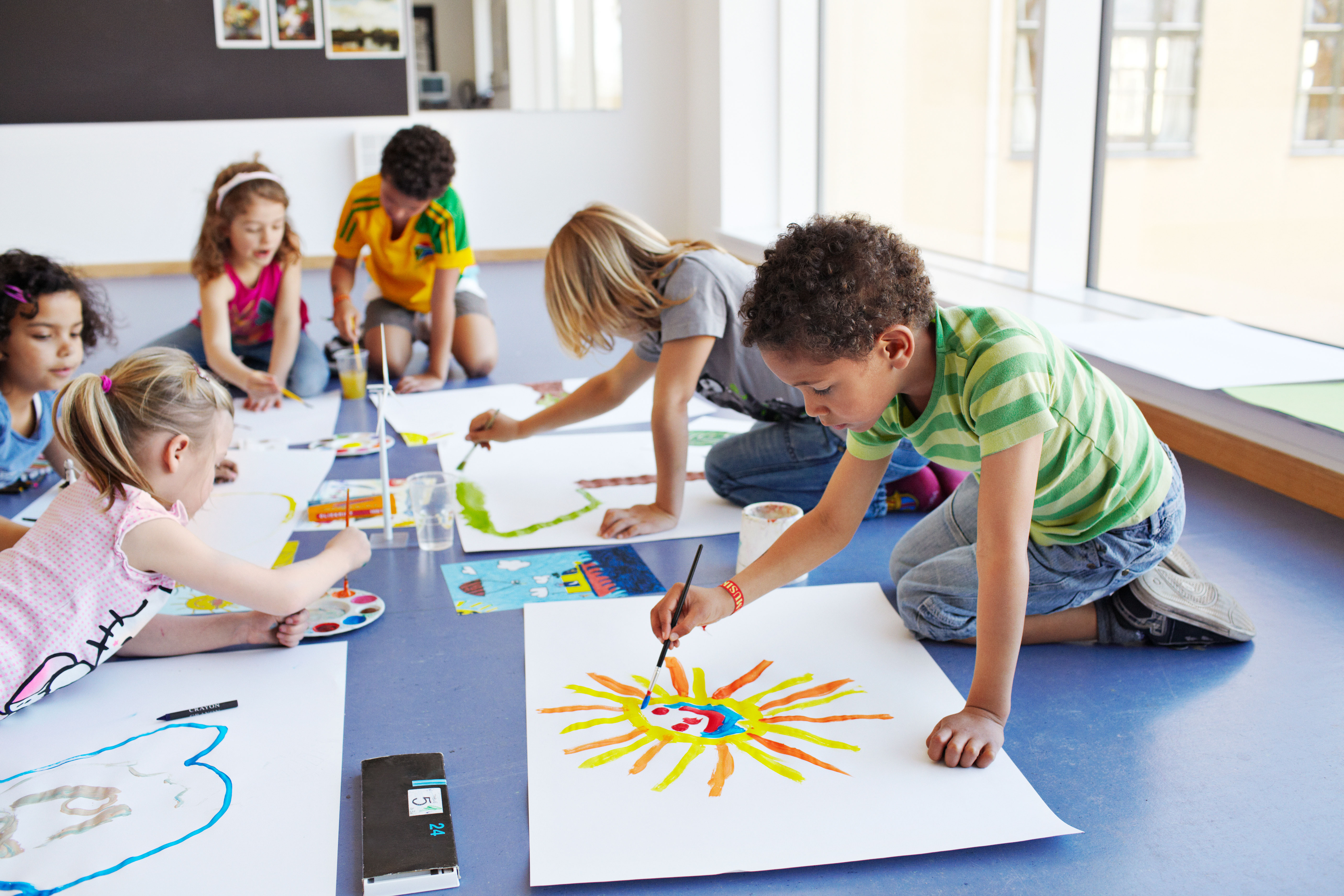 Микро школа. Групповые занятия с психологом для детей. Детский нейропедагог. Kids Painting. Teach Kids Painting picture.
