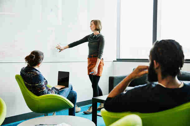 Wendbaar organiseren door middel van decentrale regelruimte Medewerkers bespreken decentrale regelruimte binnen de organisatie