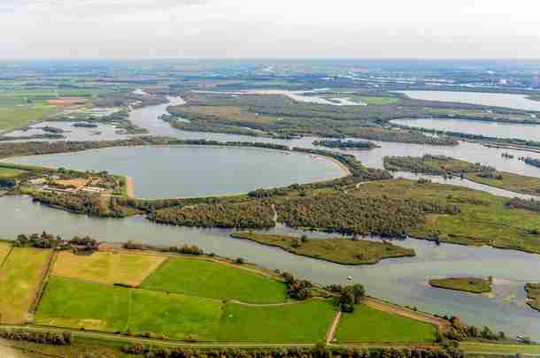 Biesbosch in Brabant vanuit de lucht