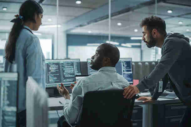 Weerbaar, veerkrachtig en/of wendbaar bij cyberrisico’s? Weerbaar, veerkrachtig en/of wendbaar bij cyberrisico’s?