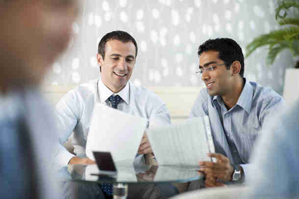 Toekomst­behendige personeels­planning Werknemers die aan het overleggen zijn hoe de duurzame inzetbaarheid verbeterd kan worden