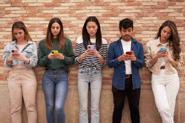 Internationaal onderzoek Berenschot: nieuwe richtlijn voor gezond schermgebruik Internationaal onderzoek Berenschot: nieuwe richtlijn voor gezond schermgebruik